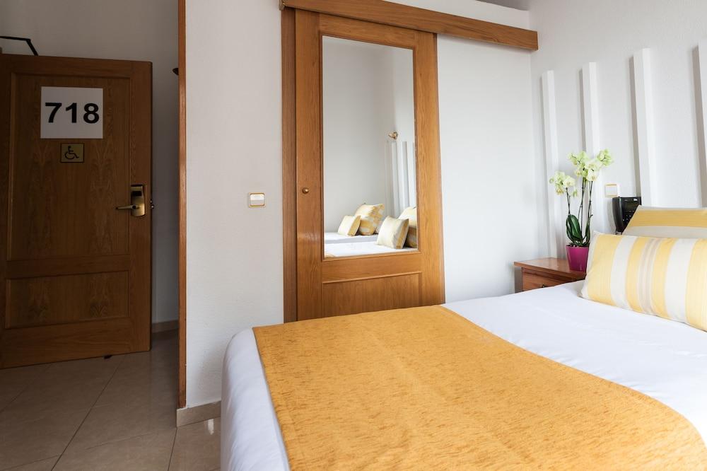 Hostal Josefina-Gran Via Madrid Eksteriør billede
