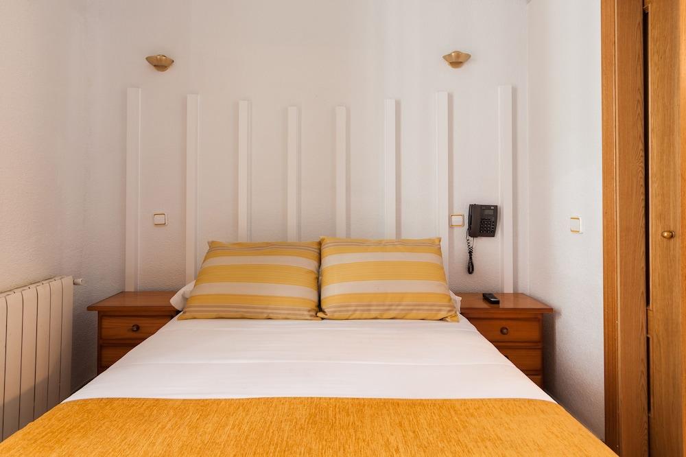 Hostal Josefina-Gran Via Madrid Eksteriør billede