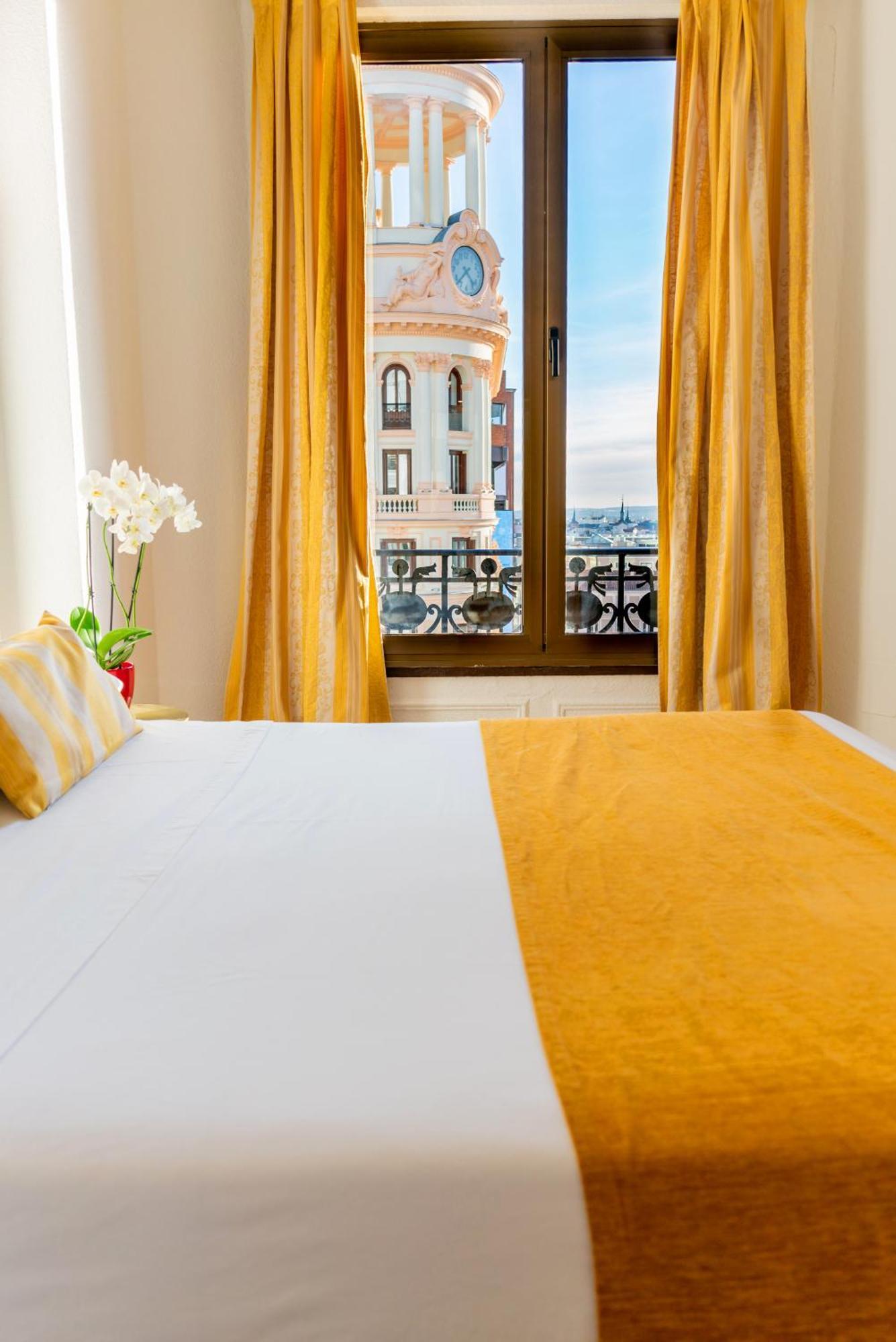 Hostal Josefina-Gran Via Madrid Eksteriør billede